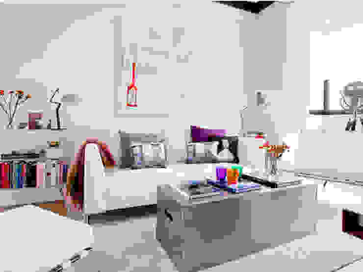 Modern living room by BELEN FERRANDIZ INTERIOR DESIGN Modern