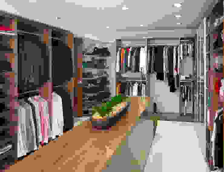 Vestidores y Closets, Interioriza Interioriza Dressing roomStorage