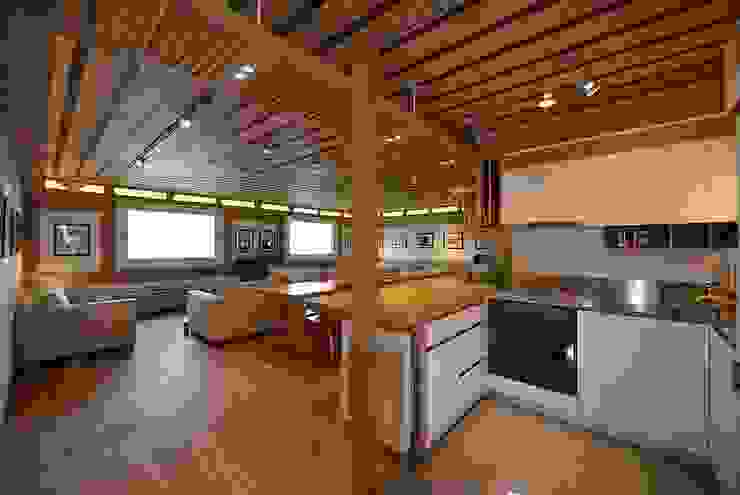 Modern living room by VITTORIO GARATTI ARCHITETTO Modern Wood Wood effect