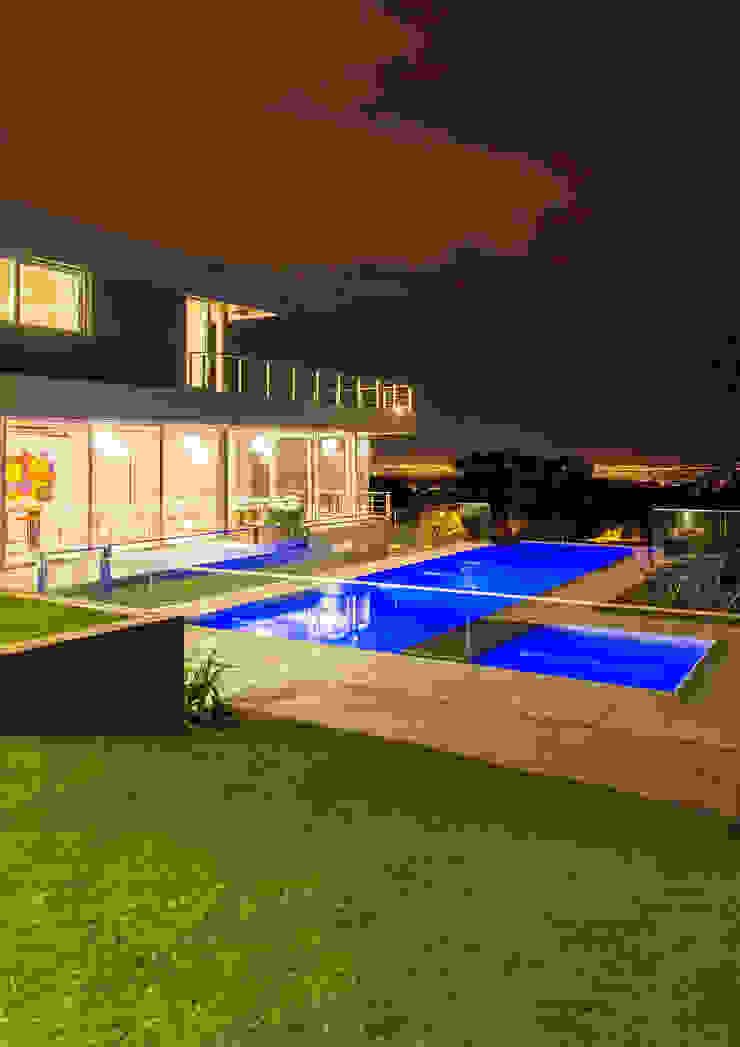 Casa MAS Saez Sanchez. Arquitectos Moderne Pools