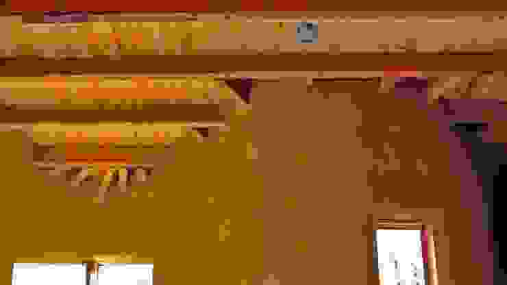 Vivienda VE, Ecohacer Bioarquitectura y Bioconstrucción Ecohacer Bioarquitectura y Bioconstrucción Стены и пол в стиле кантри