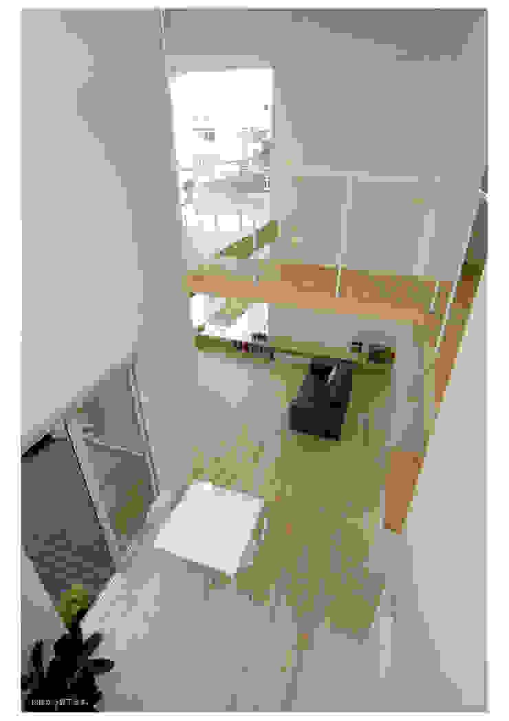フクシアンドフクシ建築事務所 Ausgefallene Wohnzimmer