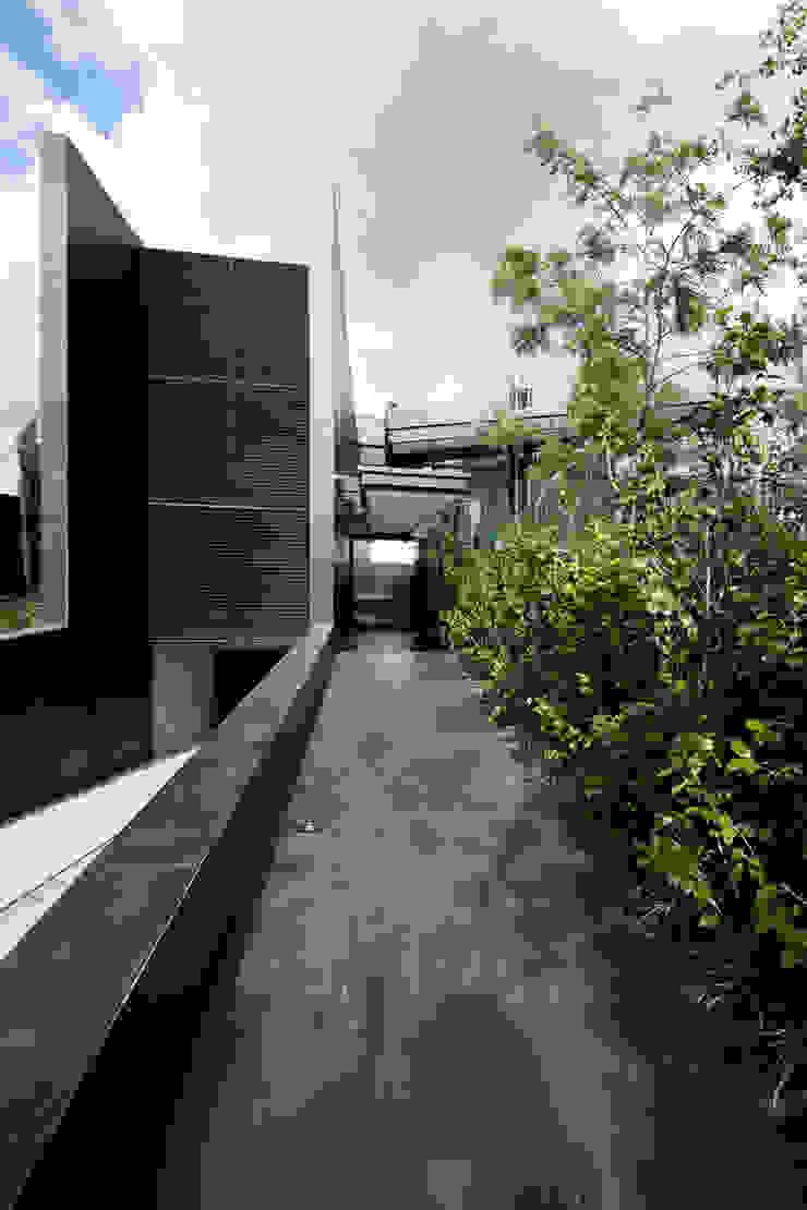 grupoarquitectura Minimalist corridor, hallway & stairs