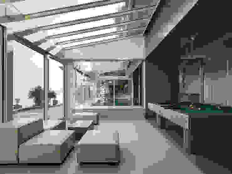 Villa T: Una Splendida proprietà allungata su una riva del lago di Como, arkham project arkham project Balcone, Veranda & Terrazza in stile moderno