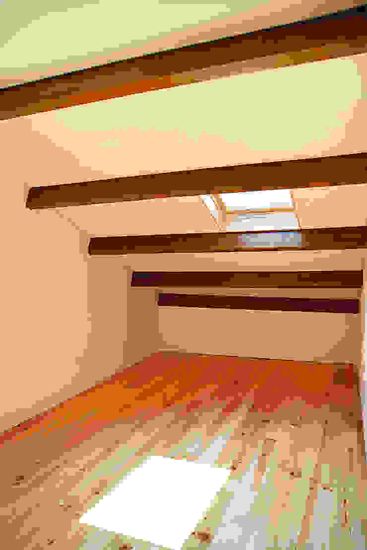 Quarto Germano de Castro Pinheiro, Lda Quartos rústicos Madeira Branco