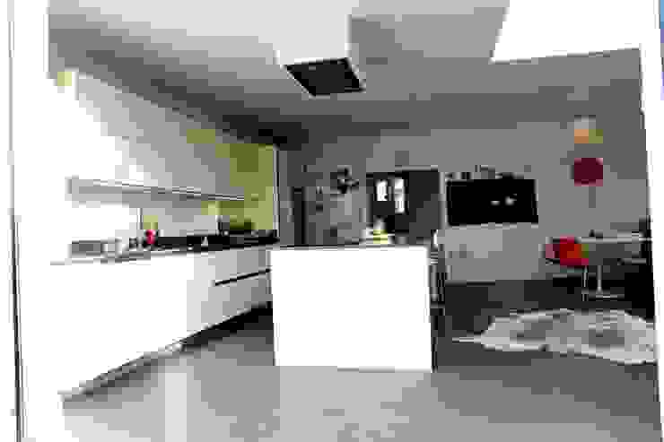 Ground Floor Extension, Hilton Ave London Building Renovation Kitchen