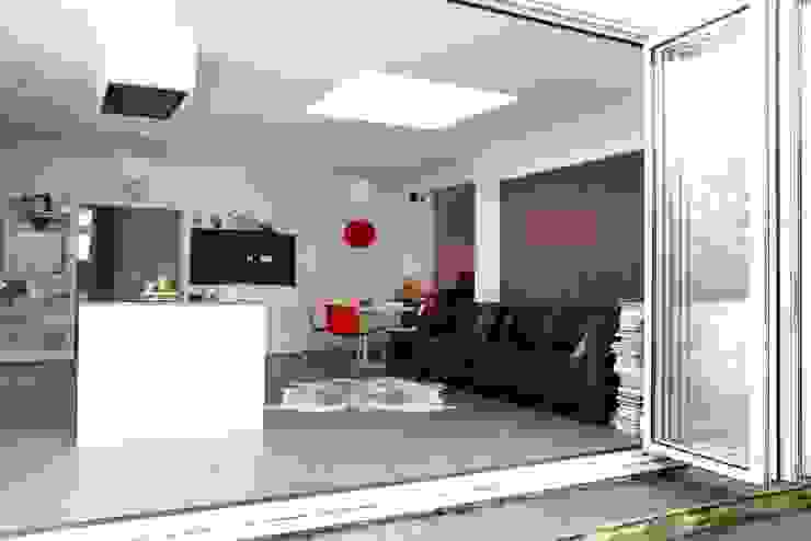 Ground Floor Extension, Hilton Ave London Building Renovation Kitchen