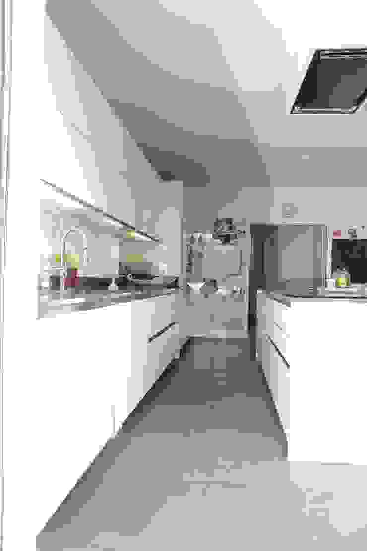 Ground Floor Extension, Hilton Ave London Building Renovation Kitchen