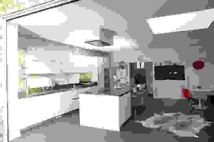 Ground Floor Extension, Hilton Ave London Building Renovation Kitchen