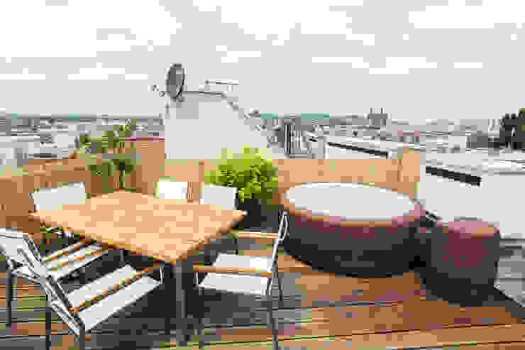 Dachgeschosswohnung Wien 2. Bezirk, Horst Steiner Innenarchitektur Horst Steiner Innenarchitektur Moderner Balkon, Veranda & Terrasse Penthouse,Wien,Whirlpool,Spa