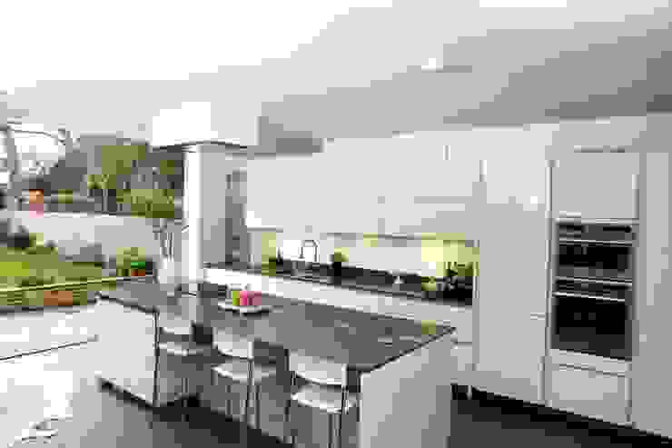 Ground Floor Extension, Hilton Ave London Building Renovation Kitchen