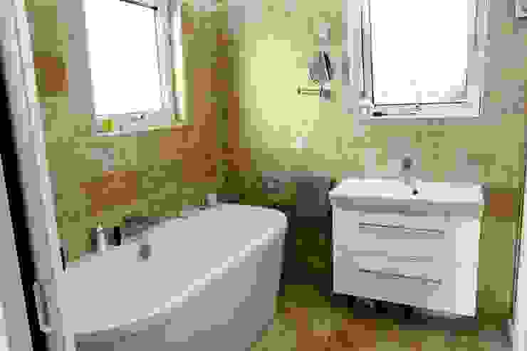 Ground Floor Extension, Hilton Ave London Building Renovation Modern bathroom
