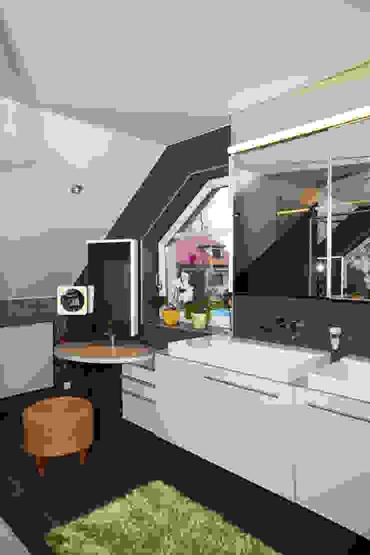 Modernes Sowie Funktionelles Badezimmer Moderne Materialien