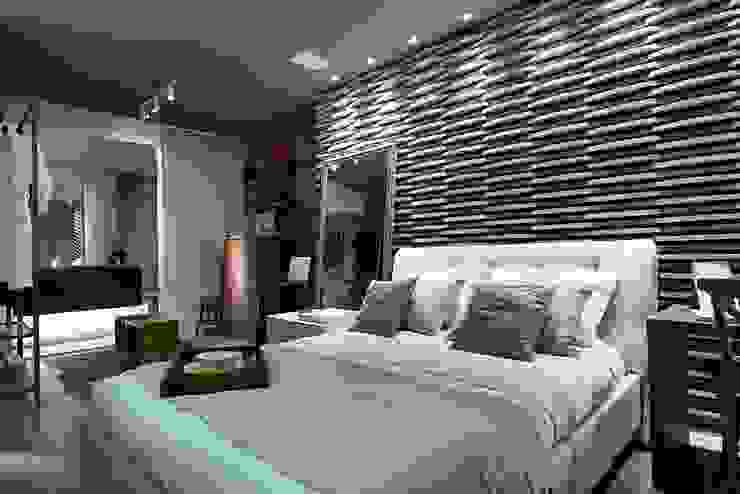 Cristiane Locatelli Arquitetos & Associados Modern style bedroom