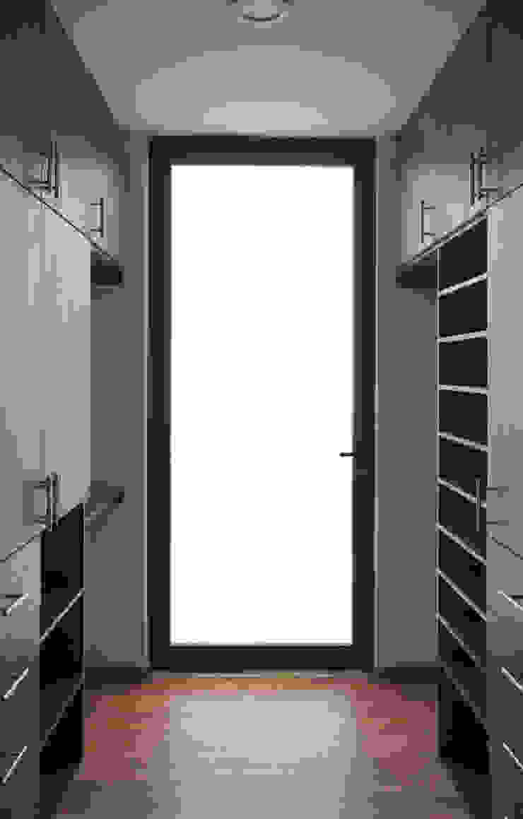 VESTIDOR Región 4 Arquitectura Closets de estilo minimalista