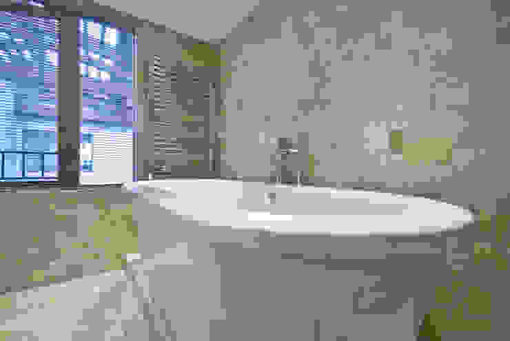 PietraNova srl Modern style bathrooms