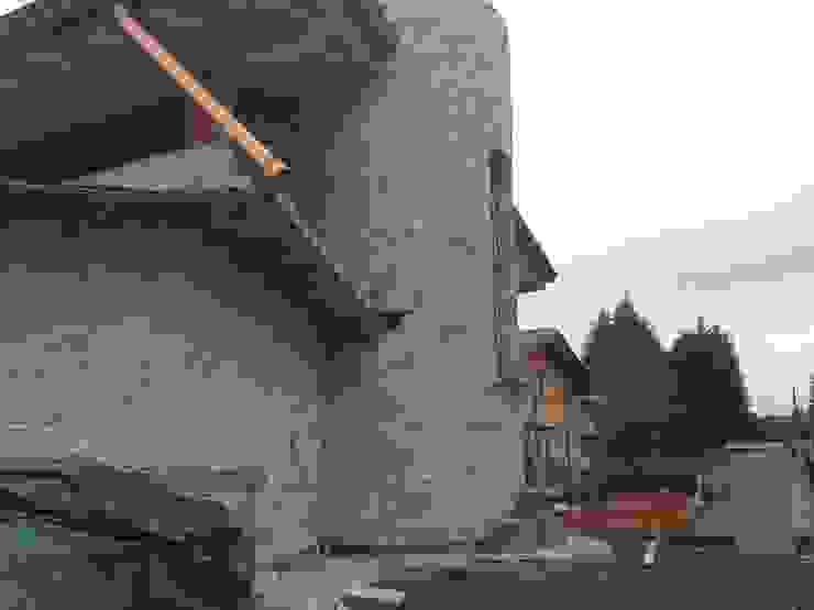 PietraNova srl Rustic style house