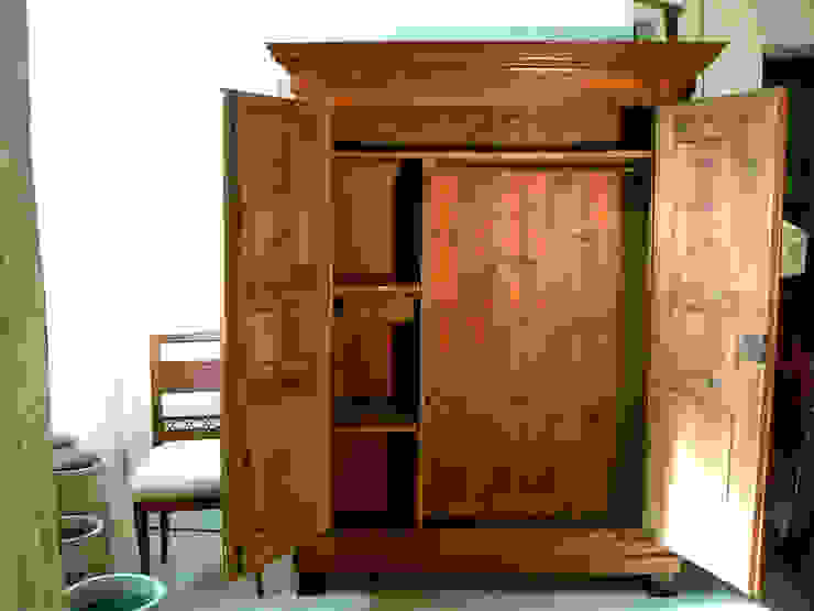 Biedermeier Schrank Nussbaum Massiv By Schatzkiste Homify
