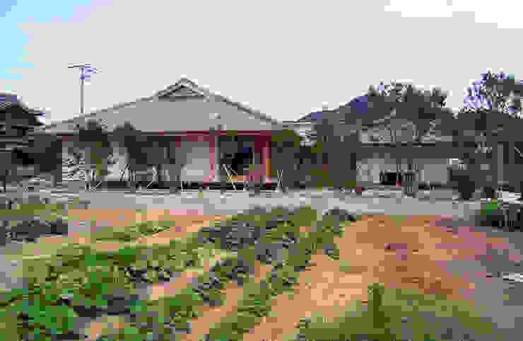 計画工房 辿 Asian style houses Ceramic