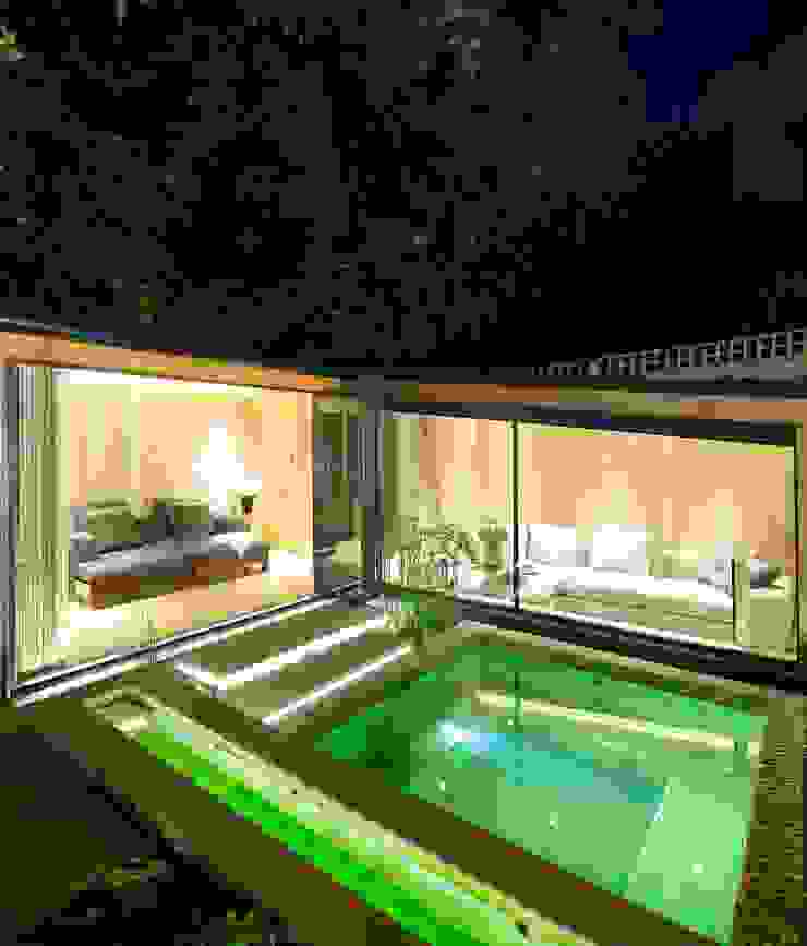 homify Modern Pool