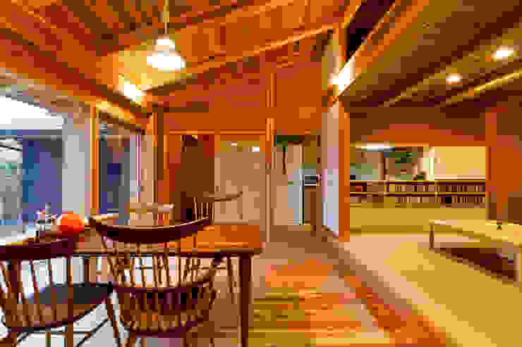 shu建築設計事務所 Ruang Makan Modern Kayu Wood effect