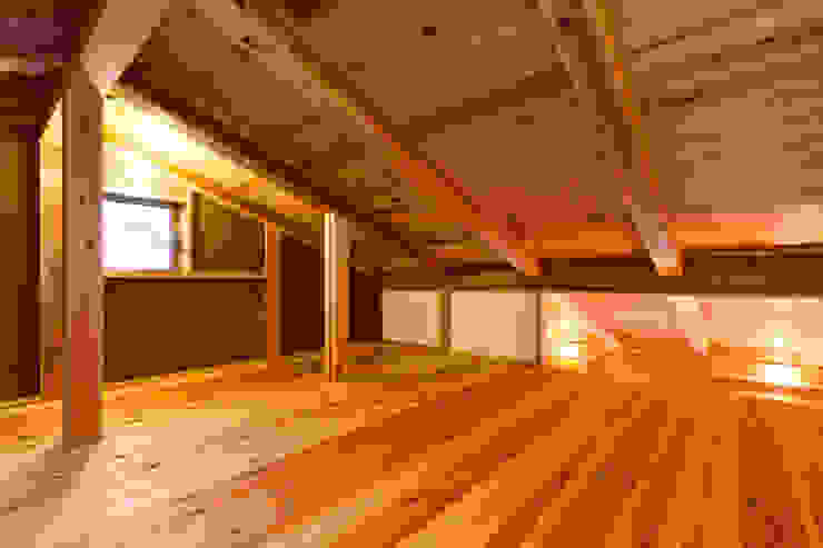shu建築設計事務所 Ruang Media Modern Kayu Wood effect