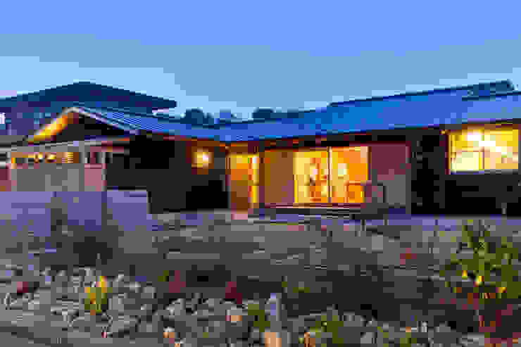 shu建築設計事務所 Rumah Gaya Asia Kayu Black
