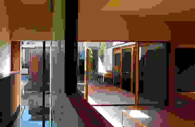 株式会社コヤマアトリエ一級建築士事務所 Salones modernos