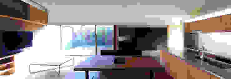 株式会社コヤマアトリエ一級建築士事務所 Salones modernos