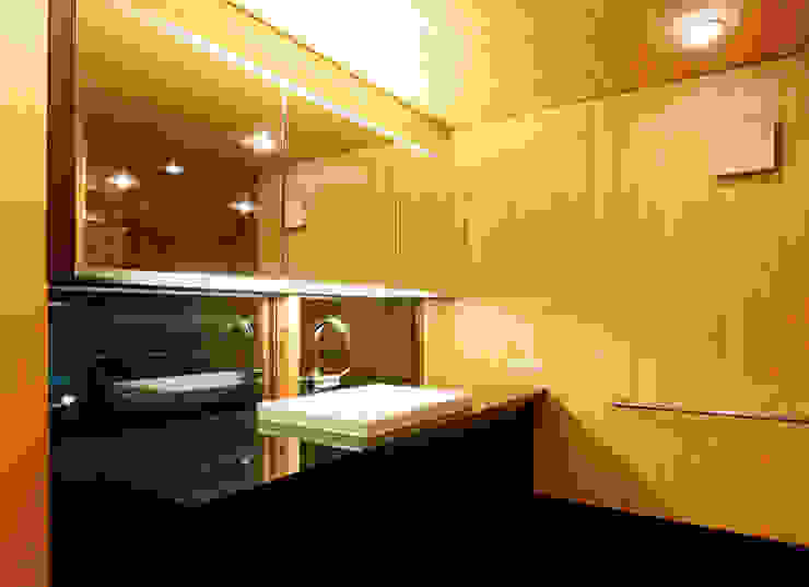 株式会社コヤマアトリエ一級建築士事務所 Baños modernos