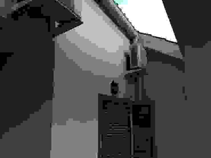 Modern houses by acertus Modern