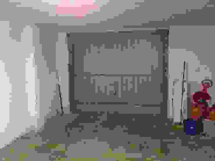 Modern garage/shed by acertus Modern