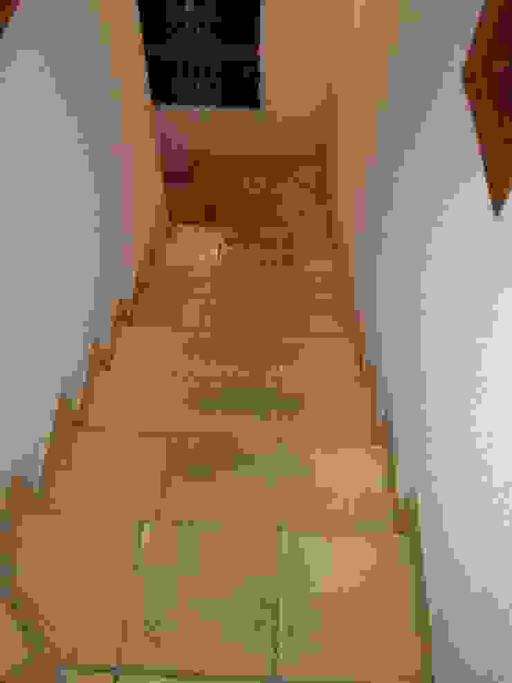 Modern Corridor, Hallway and Staircase by acertus Modern