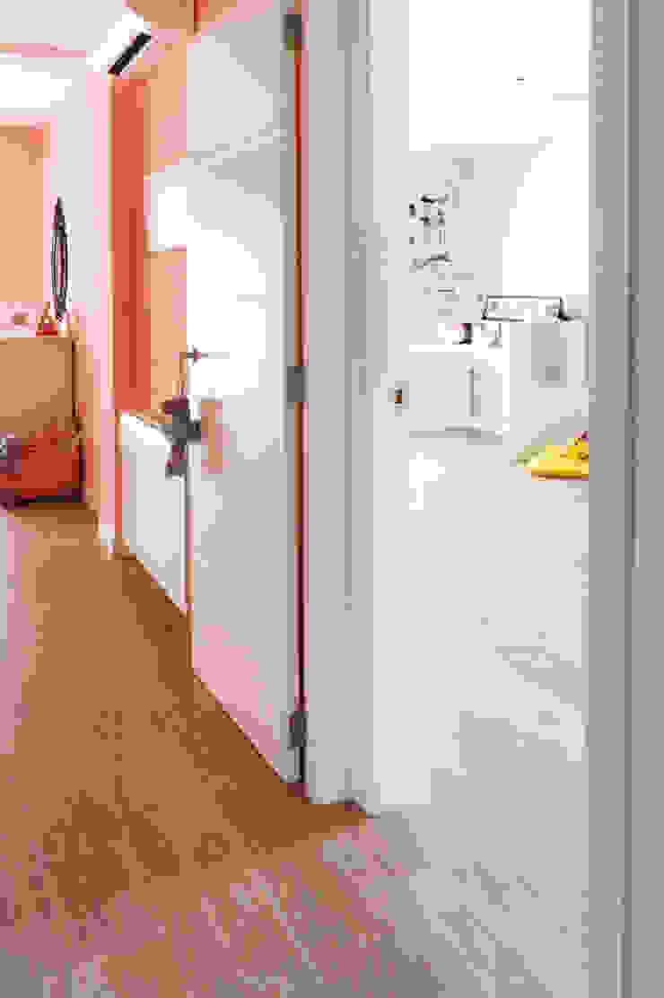 Modern Corridor, Hallway and Staircase by acertus Modern