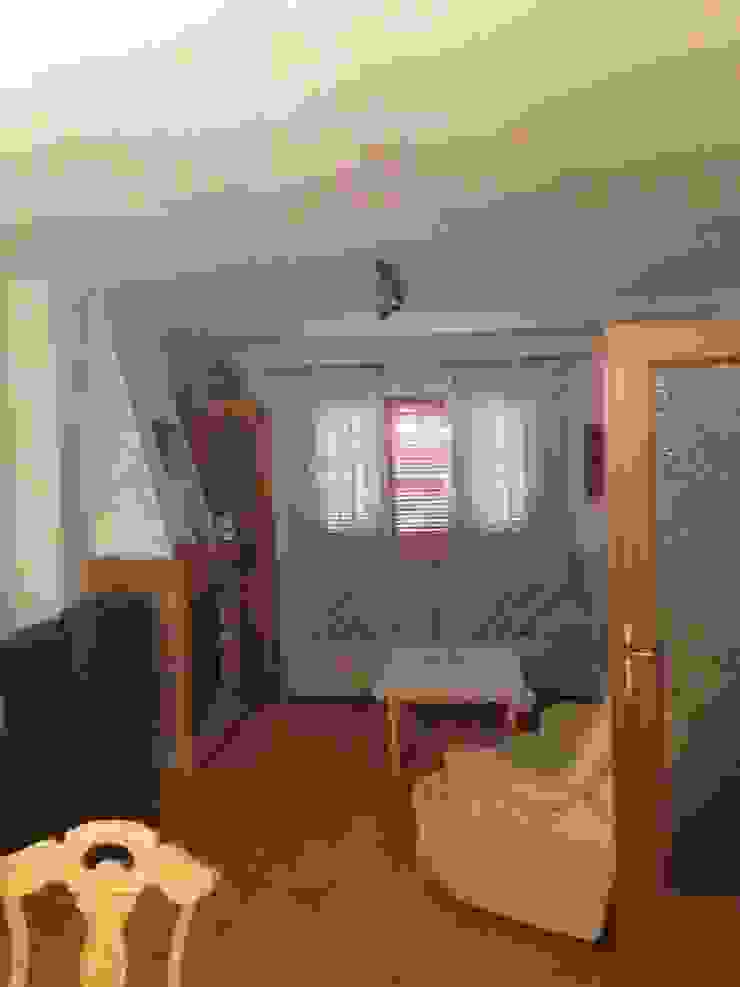 Modern dining room by acertus Modern