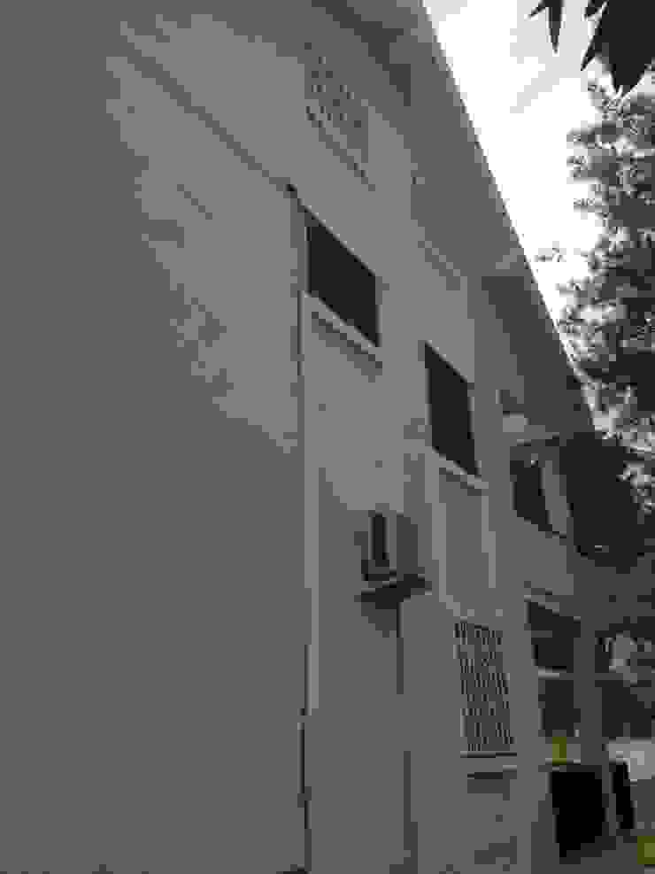 Modern houses by acertus Modern