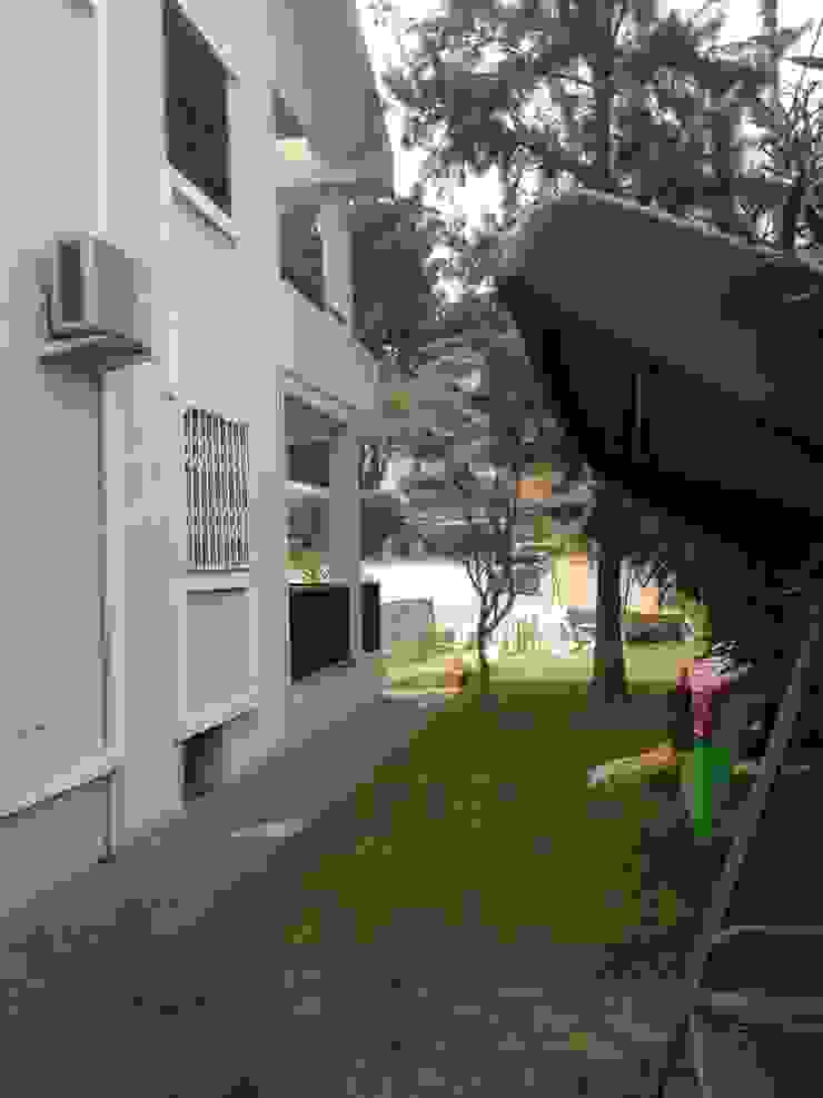 Modern houses by acertus Modern