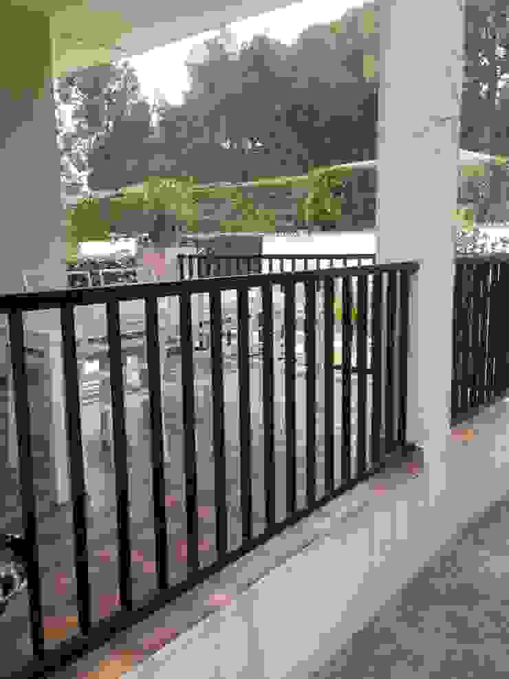 Modern houses by acertus Modern