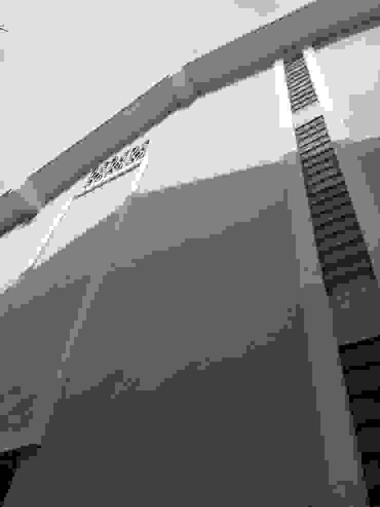 Modern houses by acertus Modern