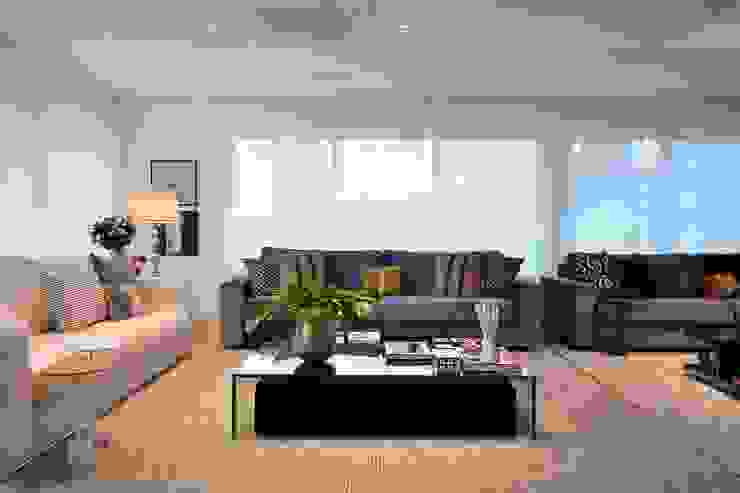 RESIDENCIA AS Maria Christina Rinaldi Arquitetos Living room