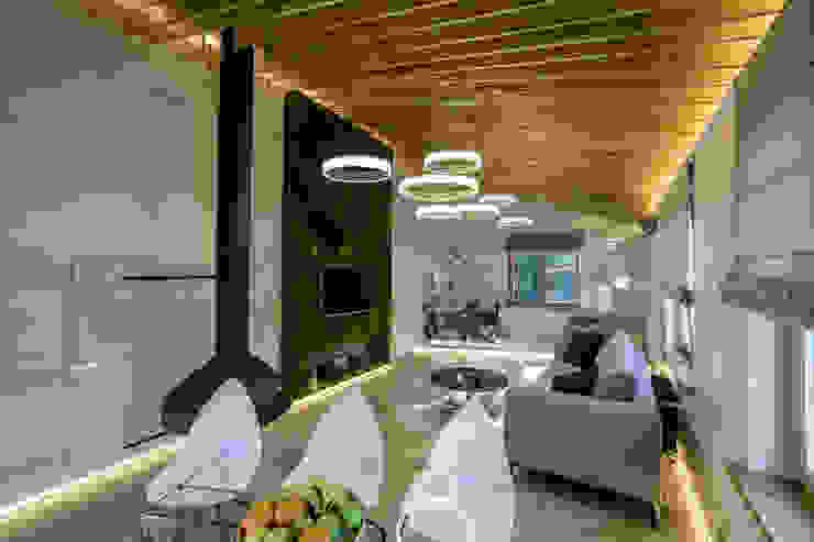 Гостиная для ТВ-проекта "Дачный ответ", Михаил Новинский (MNdesign) Михаил Новинский (MNdesign) Living room