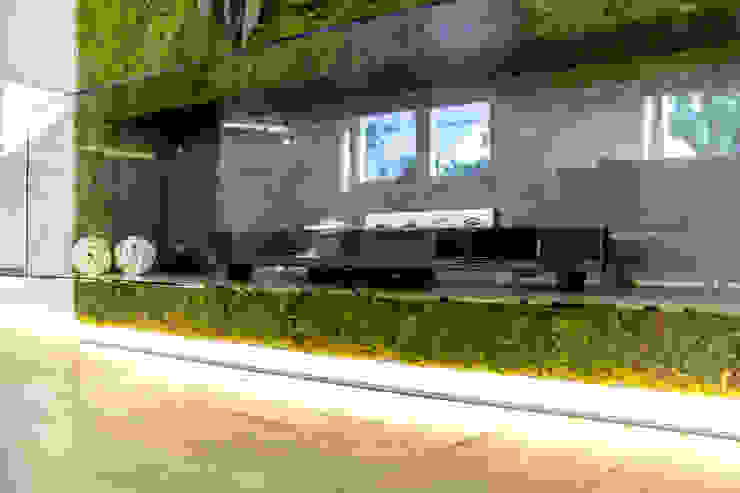 Гостиная для ТВ-проекта "Дачный ответ", Михаил Новинский (MNdesign) Михаил Новинский (MNdesign) Industrial style living room