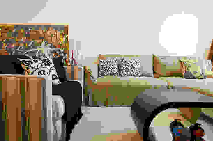 Loft no bairro Jardim Paulista EVELIN SAYAR ARQUITETURA E INTERIORES Salas de estar modernas