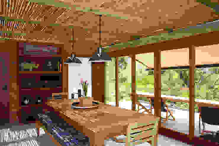 FLAVIO BERREDO ARQUITETURA E CONSTRUÇÃO Colonial style dining room