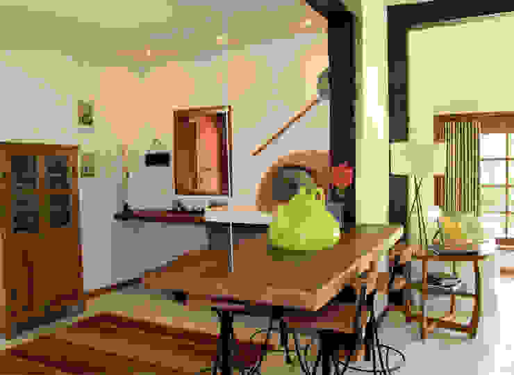 FLAVIO BERREDO ARQUITETURA E CONSTRUÇÃO Colonial style dining room