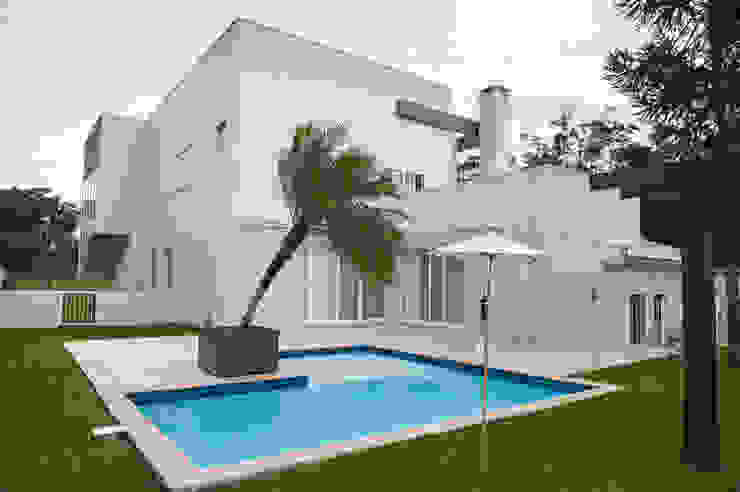 d´ Ornellas Arquitetura e Construção Modern Houses