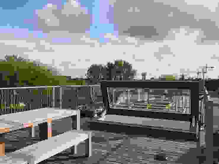 Rooftop terrace with Skydoor access Glazing Vision ระเบียง, นอกชาน กระจกและแก้ว