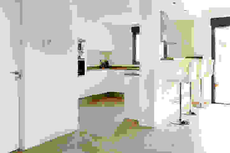 Modern kitchen by acertus Modern Wood Wood effect