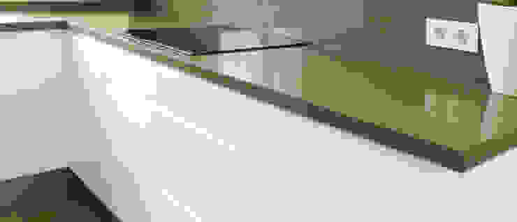 Modern kitchen by acertus Modern Quartz