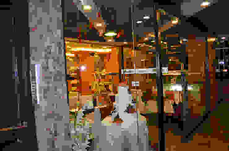 ULUS ORHAN CAFE PATISSERIE Gizem Kesten Architecture / Mimarlik Modern gastronomy Wood Wood effect